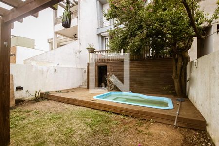 Casa à venda com 155m², 3 quartos e 2 vagas Casa à venda com 155m², 3 quartos e 2 vagasÁrea Externa