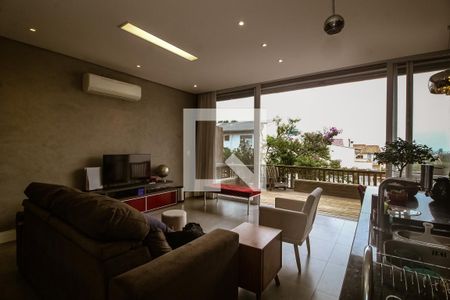 Casa à venda com 155m², 3 quartos e 2 vagas Casa à venda com 155m², 3 quartos e 2 vagasSala