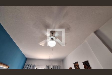 Detalhe da sala  de apartamento para alugar com 1 quarto, 50m² em Mirim, Praia Grande