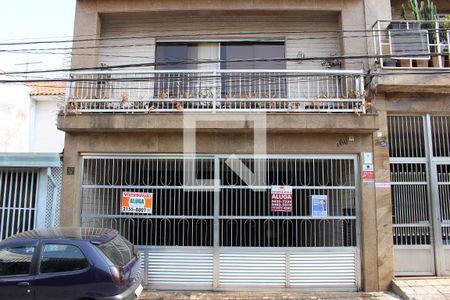 Casa para alugar com 200m², 4 quartos e 2 vagasFachada