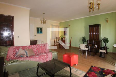 Casa para alugar com 200m², 4 quartos e 2 vagasQuarto 3/Sala