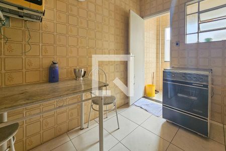 Cozinha de apartamento para alugar com 1 quarto, 60m² em Enseada, Guarujá