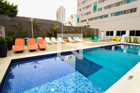 Apartamento para alugar com 29m², 1 quarto e sem vaga Apartamento para alugar com 29m², 1 quarto e sem vagaÁrea comum - Piscina