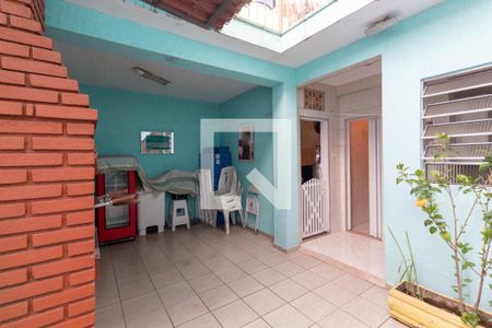 Casa à venda com 240m², 3 quartos e 3 vagas Casa à venda com 240m², 3 quartos e 3 vagasQuintal