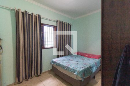 Casa à venda com 240m², 3 quartos e 3 vagas Casa à venda com 240m², 3 quartos e 3 vagasQuarto 2