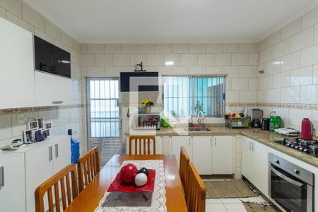 Casa à venda com 240m², 3 quartos e 3 vagas Casa à venda com 240m², 3 quartos e 3 vagasCozinha