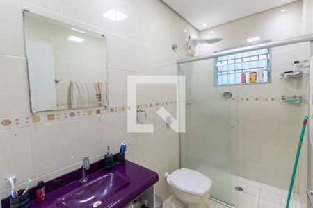 Casa à venda com 240m², 3 quartos e 3 vagas Casa à venda com 240m², 3 quartos e 3 vagasBanheiro 1
