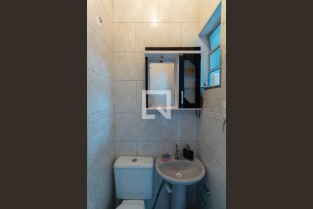 Casa à venda com 240m², 3 quartos e 3 vagas Casa à venda com 240m², 3 quartos e 3 vagasBanheiro de serviço