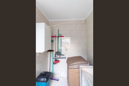 Casa à venda com 240m², 3 quartos e 3 vagas Casa à venda com 240m², 3 quartos e 3 vagasLavanderia