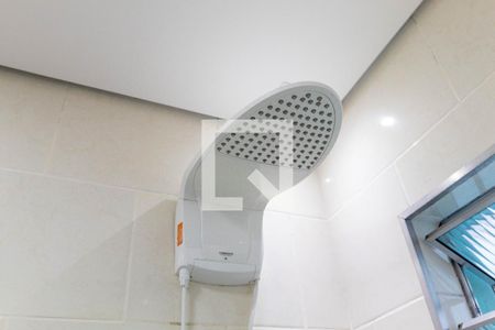 Casa à venda com 240m², 3 quartos e 3 vagas Casa à venda com 240m², 3 quartos e 3 vagasChuveiro