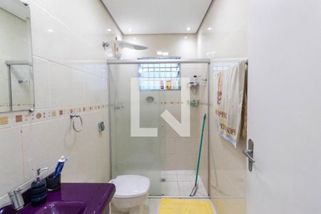 Casa à venda com 240m², 3 quartos e 3 vagas Casa à venda com 240m², 3 quartos e 3 vagasBanheiro 1