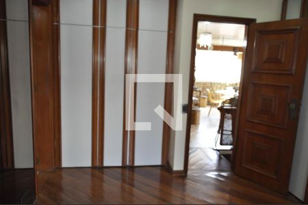 Apartamento à venda com 140m², 2 quartos e 2 vagasQuarto