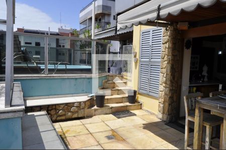 Apartamento à venda com 140m², 2 quartos e 2 vagasTerraço