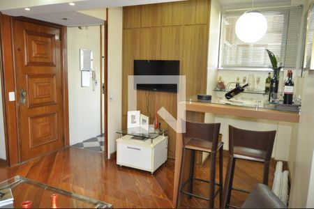 Sala de apartamento à venda com 2 quartos, 140m² em Méier, Rio de Janeiro