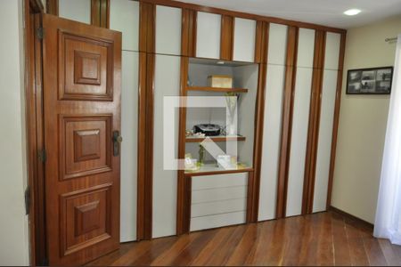 Apartamento à venda com 140m², 2 quartos e 2 vagasQuarto