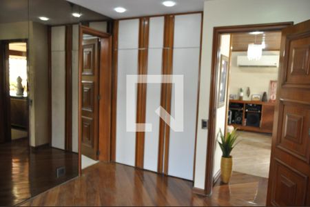 Apartamento à venda com 140m², 2 quartos e 2 vagasQuarto