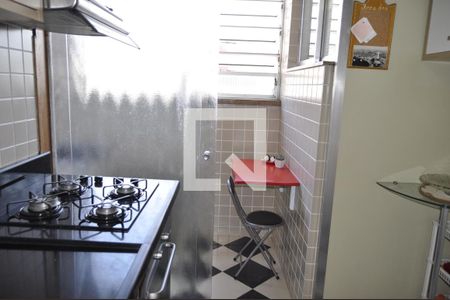 Apartamento à venda com 140m², 2 quartos e 2 vagasCozinha