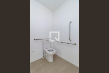 Apartamento à venda com 105m², 2 quartos e 2 vagasSuíte 1 - Banheiro