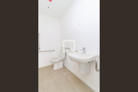 Apartamento à venda com 105m², 2 quartos e 2 vagasSuíte 2 - Banheiro