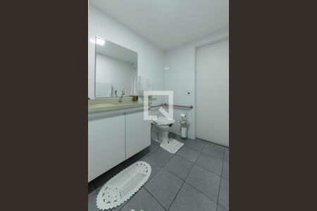 Banheiro de apartamento à venda com 2 quartos, 50m² em Cidade Monções, São Paulo