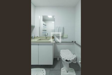 Banheiro de apartamento à venda com 2 quartos, 50m² em Cidade Monções, São Paulo