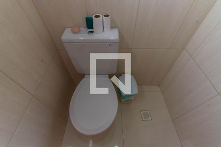 Casa de condomínio à venda com 110m², 3 quartos e 2 vagasBanheiro/Quarto 3