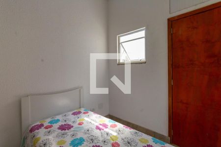 Casa de condomínio à venda com 110m², 3 quartos e 2 vagasQuarto 3