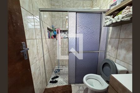 Casa à venda com 110m², 2 quartos e 2 vagas Casa à venda com 110m², 2 quartos e 2 vagasBanheiro