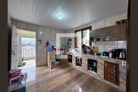 Casa à venda com 110m², 2 quartos e 2 vagas Casa à venda com 110m², 2 quartos e 2 vagasCozinha