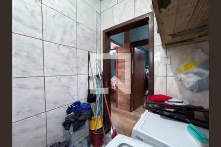 Casa à venda com 110m², 2 quartos e 2 vagas Casa à venda com 110m², 2 quartos e 2 vagasLavanderia