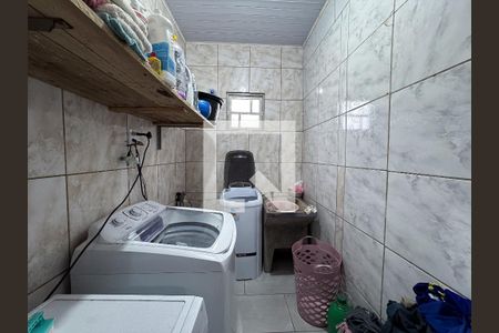 Casa à venda com 110m², 2 quartos e 2 vagas Casa à venda com 110m², 2 quartos e 2 vagasLavanderia