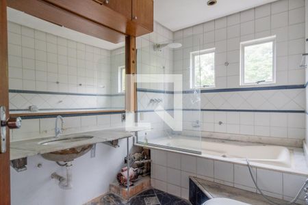 Apartamento à venda com 126m², 2 quartos e sem vagaBanheiro da Suíte