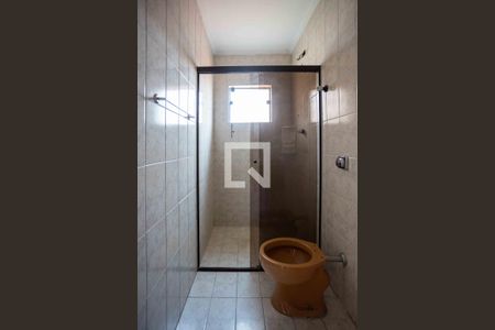 Casa à venda com 450m², 4 quartos e 5 vagasBanheiro da Suíte 4