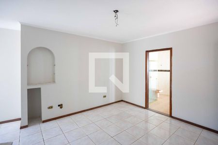 Casa à venda com 450m², 4 quartos e 5 vagasQuarto Suite