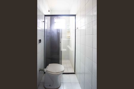 Casa à venda com 450m², 4 quartos e 5 vagasBanheiro da Suíte 2