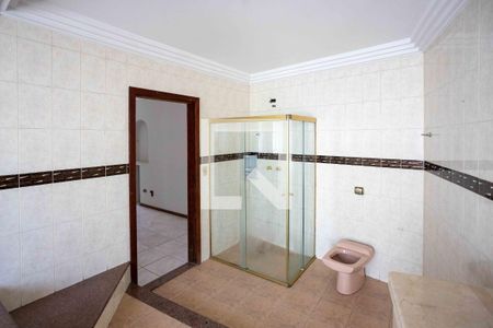 Casa à venda com 450m², 4 quartos e 5 vagasBanheiro da Suíte