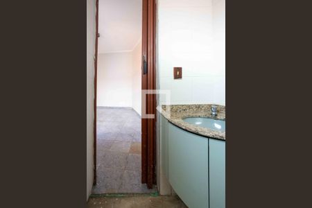 Casa à venda com 450m², 4 quartos e 5 vagasBanheiro 5