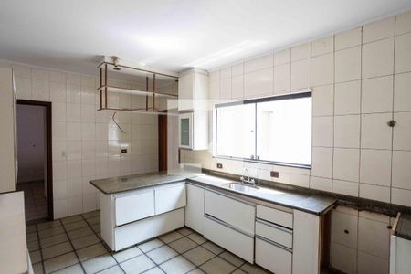 Casa à venda com 450m², 4 quartos e 5 vagasCozinha