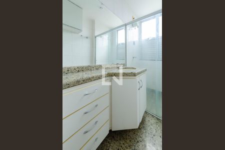 Apartamento à venda com 55m², 2 quartos e 2 vagasBanheiro