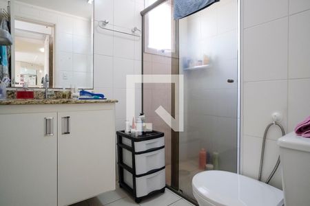 Apartamento à venda com 60m², 2 quartos e 2 vagasBanheiro da suíte