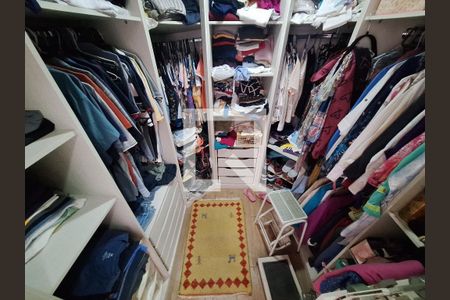Apartamento à venda com 162m², 3 quartos e 3 vagasCloset da suíte 2