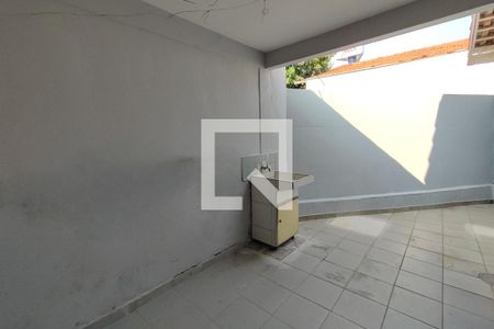 Casa para alugar com 80m², 2 quartos e 1 vagaÁrea de Serviço