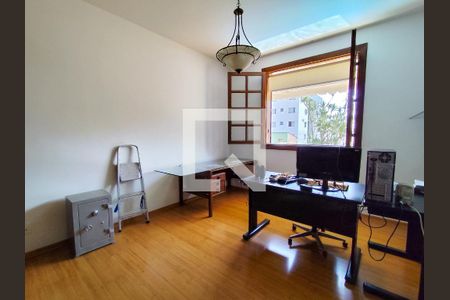 Casa para alugar com 362m², 4 quartos e 4 vagas Casa para alugar com 362m², 4 quartos e 4 vagasQuarto 2