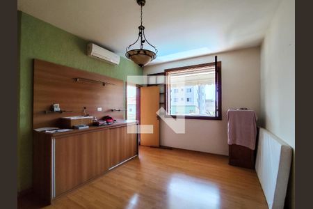 Casa para alugar com 362m², 4 quartos e 4 vagas Casa para alugar com 362m², 4 quartos e 4 vagasQuarto