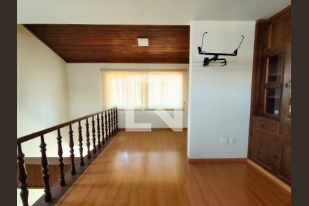 Casa para alugar com 362m², 4 quartos e 4 vagas Casa para alugar com 362m², 4 quartos e 4 vagasSala 2