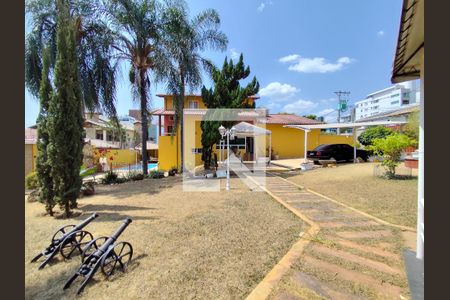 Casa para alugar com 362m², 4 quartos e 4 vagas Casa para alugar com 362m², 4 quartos e 4 vagasÁrea comum