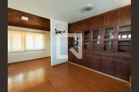 Casa para alugar com 362m², 4 quartos e 4 vagas Casa para alugar com 362m², 4 quartos e 4 vagasQuarto 3