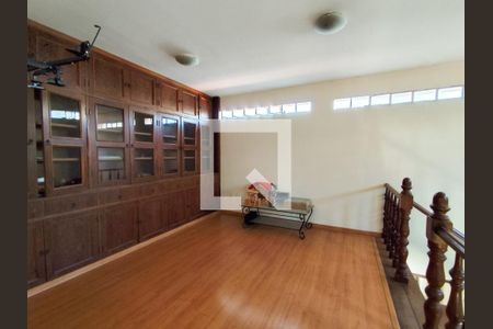 Casa para alugar com 362m², 4 quartos e 4 vagas Casa para alugar com 362m², 4 quartos e 4 vagasSala 2