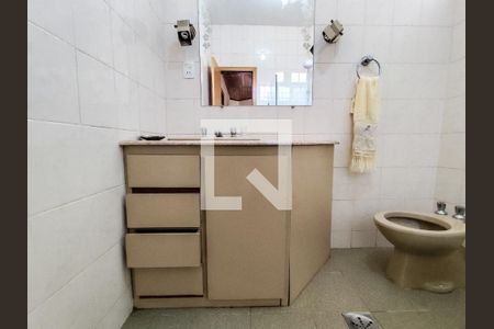 Casa para alugar com 362m², 4 quartos e 4 vagas Casa para alugar com 362m², 4 quartos e 4 vagasBanheiro