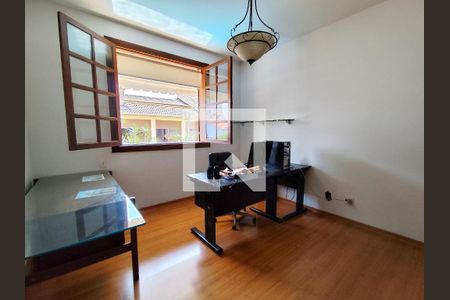 Casa para alugar com 362m², 4 quartos e 4 vagas Casa para alugar com 362m², 4 quartos e 4 vagasQuarto 2